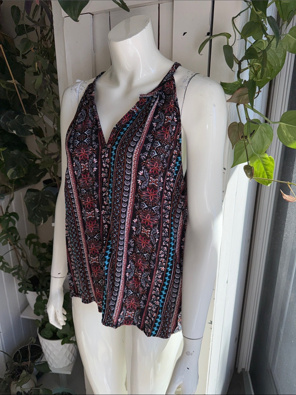 Wild skye Rayon XXL Sleeveless Printed V-Neck Tank Top - Black Multi EUC